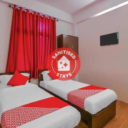 Oyo 17168 Hz Lodge Hyderabad Ngoại thất bức ảnh