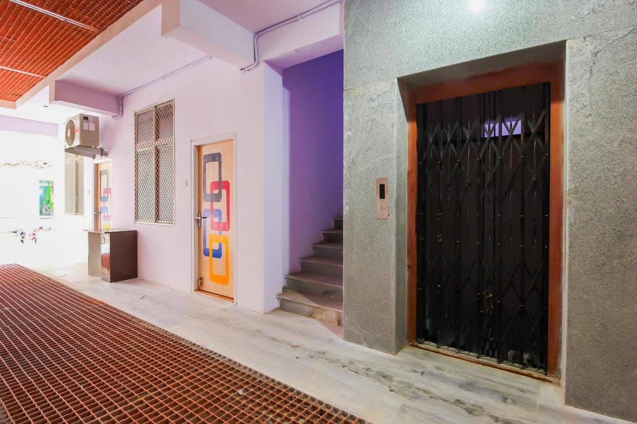 Oyo 17168 Hz Lodge Hyderabad Ngoại thất bức ảnh