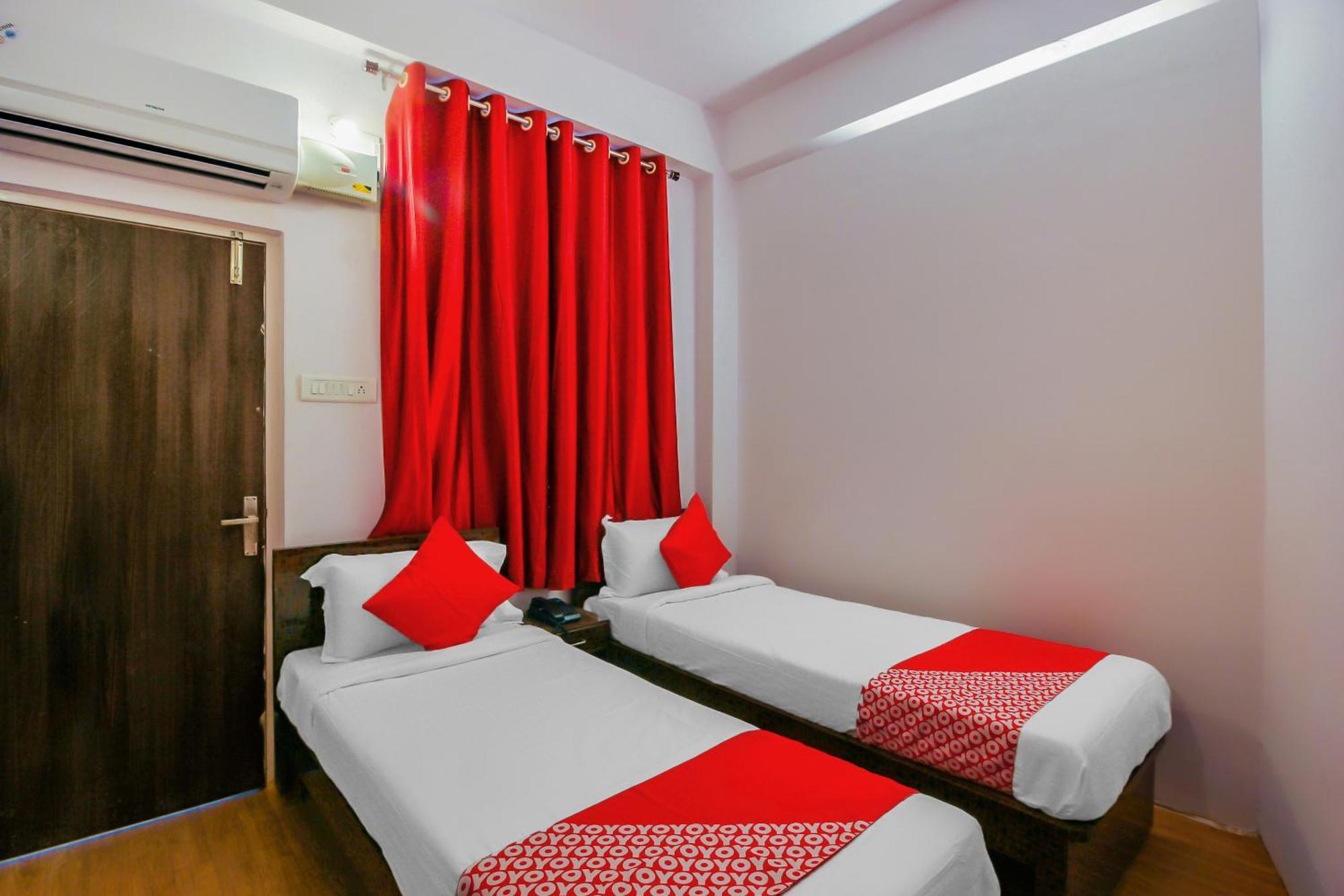 Oyo 17168 Hz Lodge Hyderabad Ngoại thất bức ảnh